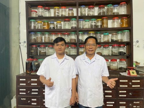 Dược sĩ tại Nhà thuốc Song Hương