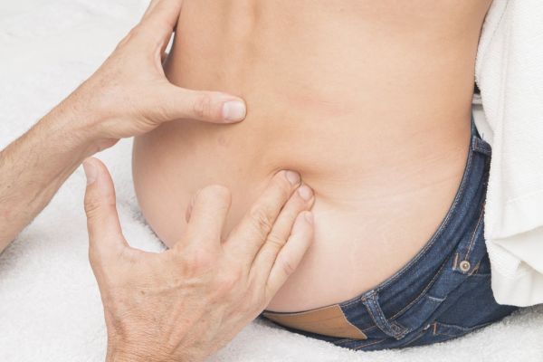 Xoa bóp bấm huyệt vùng lưng